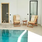 Ashta / Minimal
