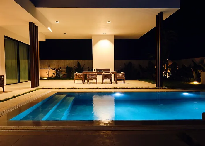 Ashta / Minimal 빌라 페티예