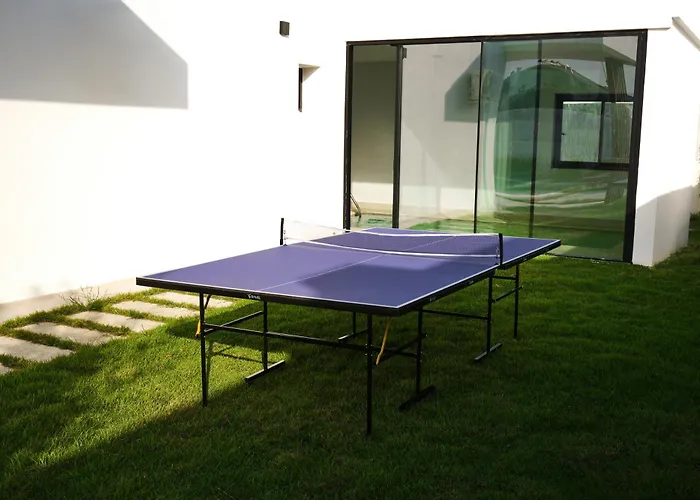 빌라 Ashta / Minimal 페티예