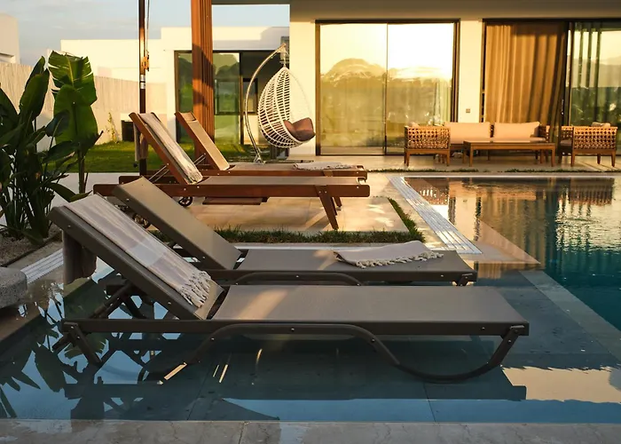 Ashta / Minimal 빌라